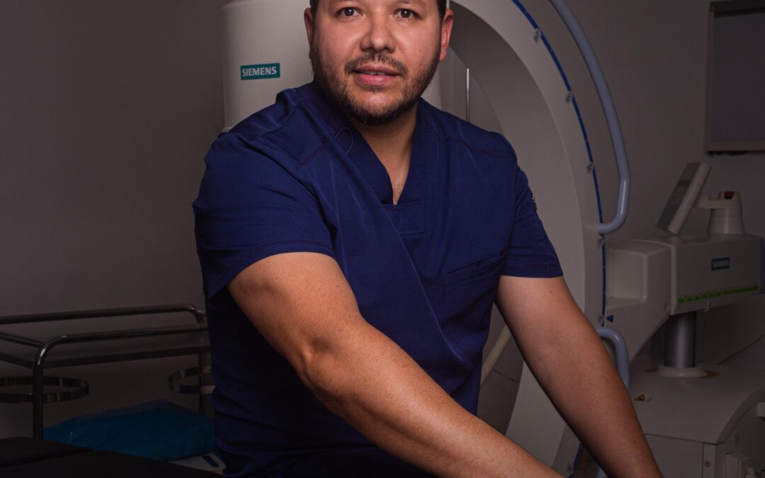 ¿Quién es el Dr. Ale Ismael?